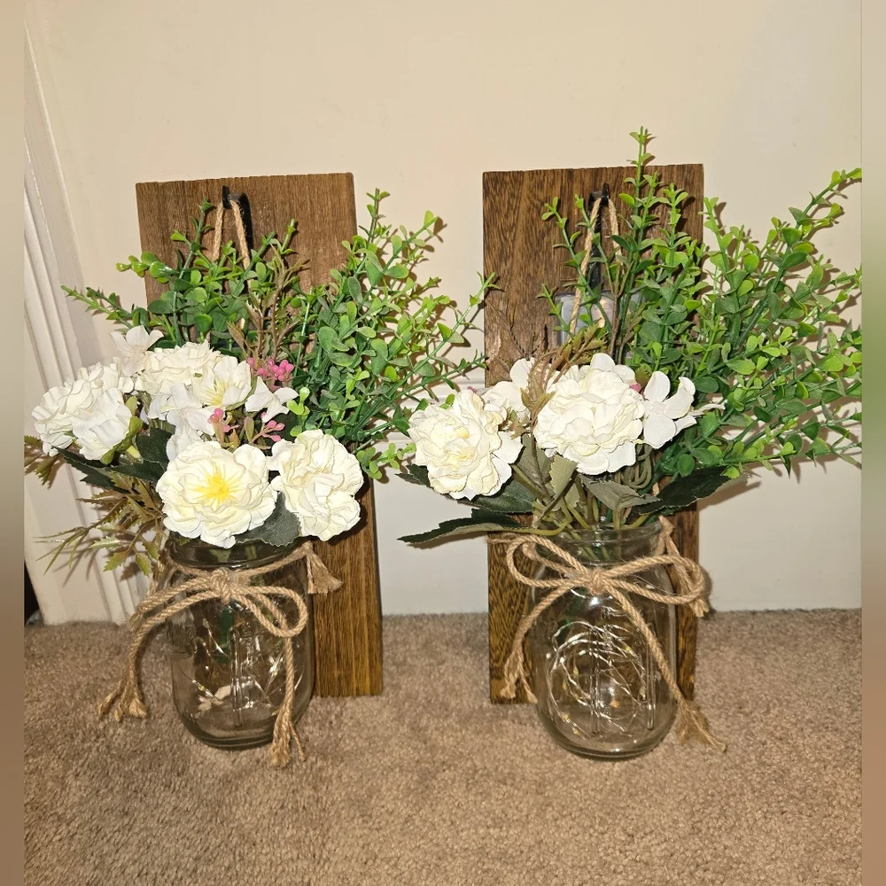 Rustic Wall-Mounted Floral Arrangement with White Flowers And Lights Set Of 2